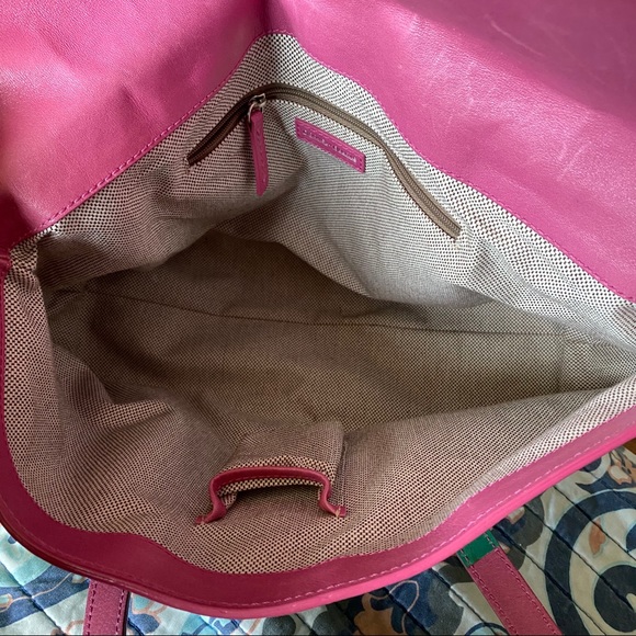 Dooney and Bourke heart buckle bag - Picture 16 of 16